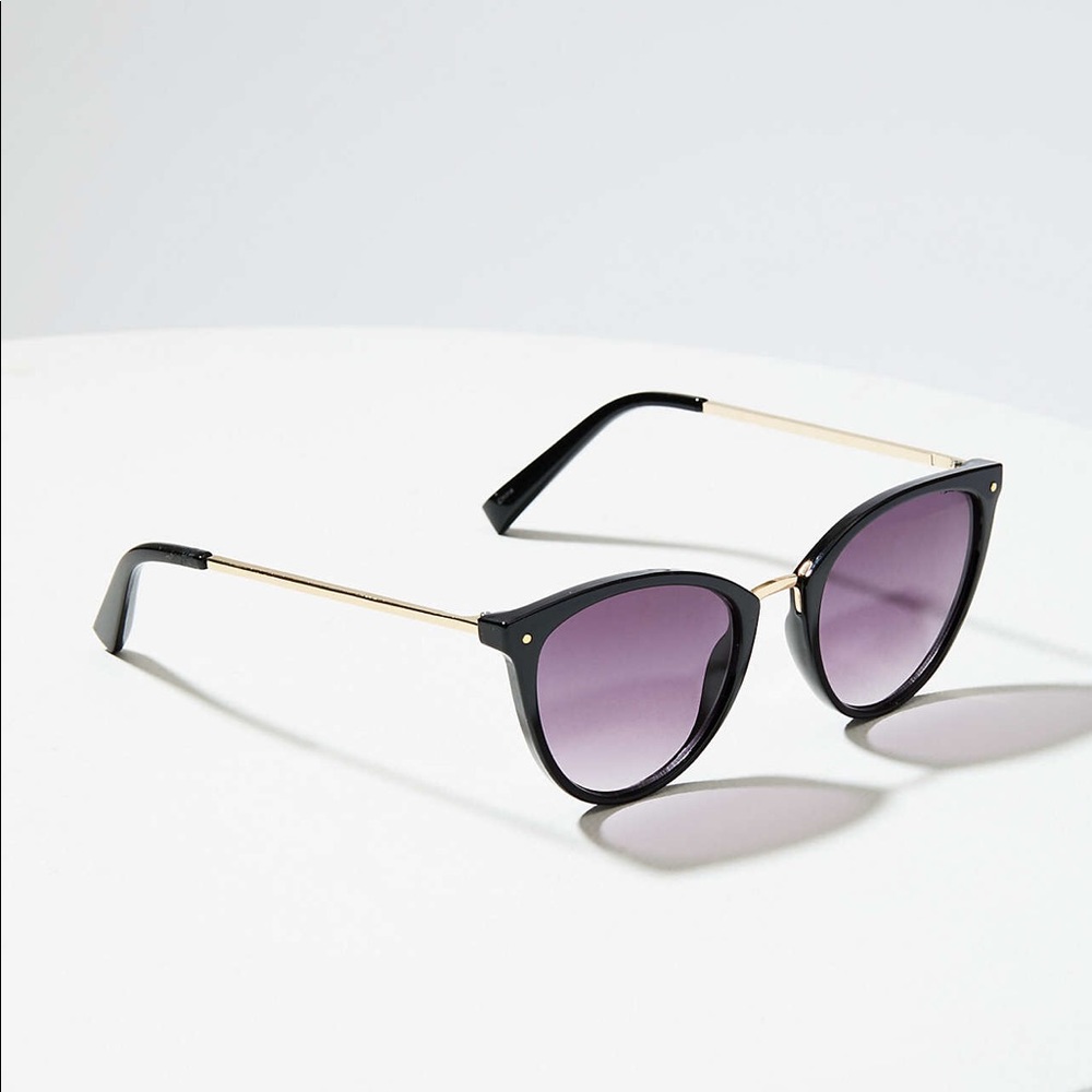 LOFT Metal Detail Cateye Sunglasses